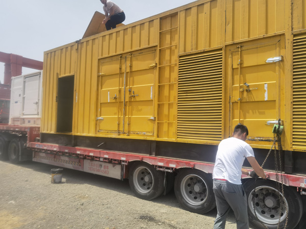 陈巴尔虎除了负载情况和发动机维护，还有哪些因素会影响 200kw 柴油发电机的油耗？