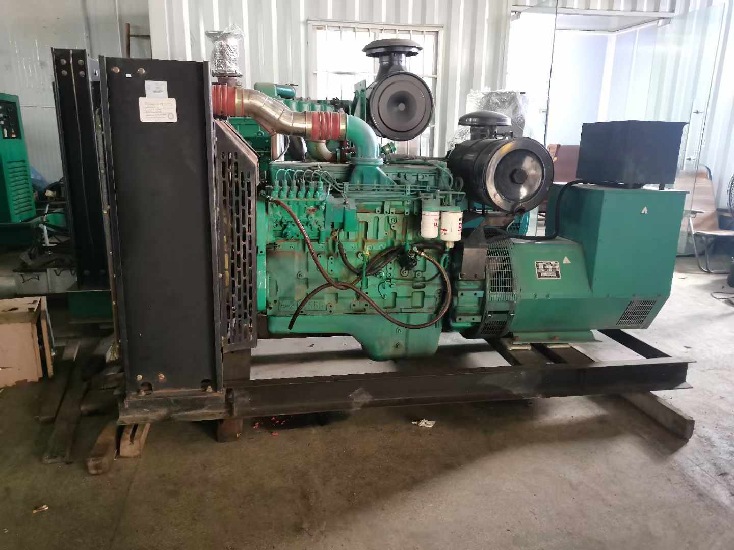 陈巴尔虎发电机租赁如何确定电缆的承载电流是否在安全范围内？