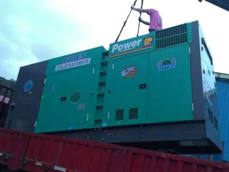 陈巴尔虎柴油发电机组转速不稳定时，如何对发动机进行维护？