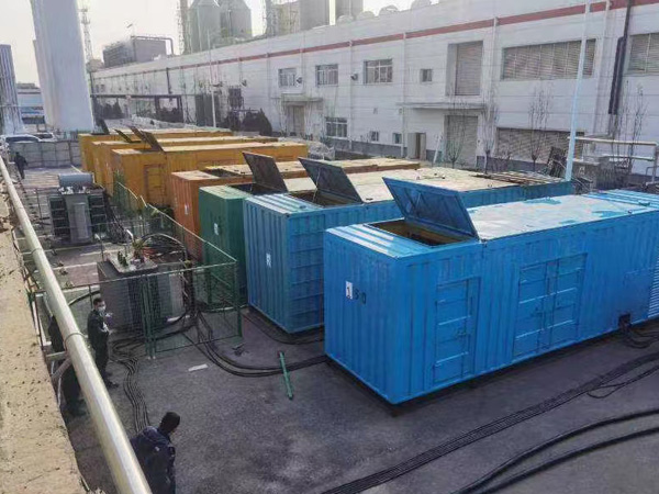 陈巴尔虎380V和690V电压的电缆线相同吗？