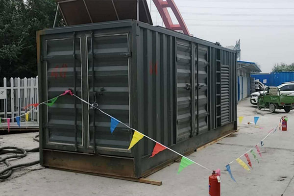 陈巴尔虎发电机租赁空气滤清器多久更换一次？