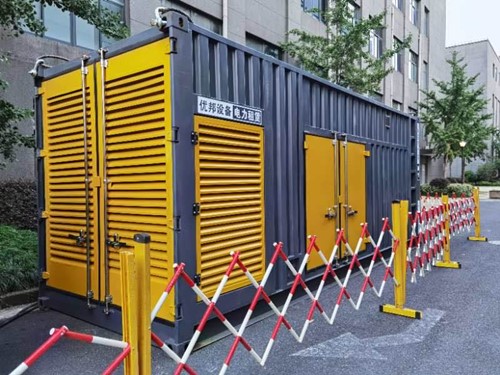 陈巴尔虎如何使用转速表检查发动机的转速？