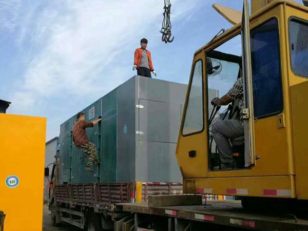 陈巴尔虎更换水冷式机油散热器密封件的操作流程是怎样的？